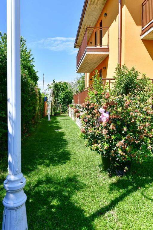 La Terrazza Sul Garda Hotel Luaran gambar